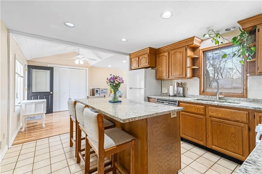 69 Julian Road Warwick RI 02889
