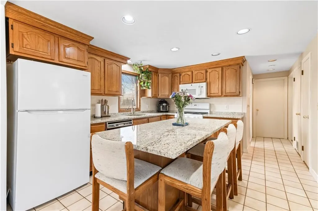 69 Julian Road Warwick RI 02889