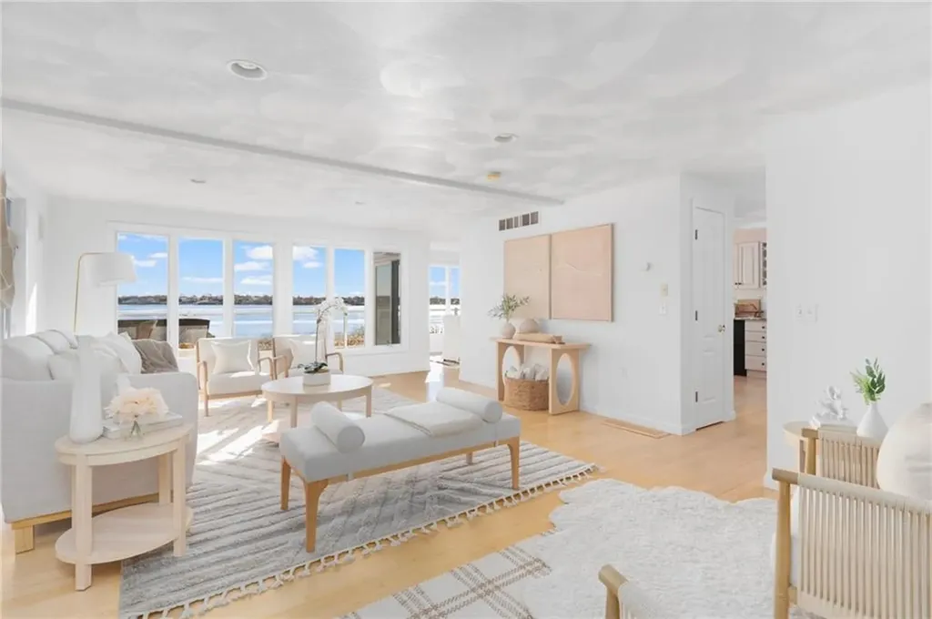 182 South Jerry Cove Road South Kingstown RI 02879