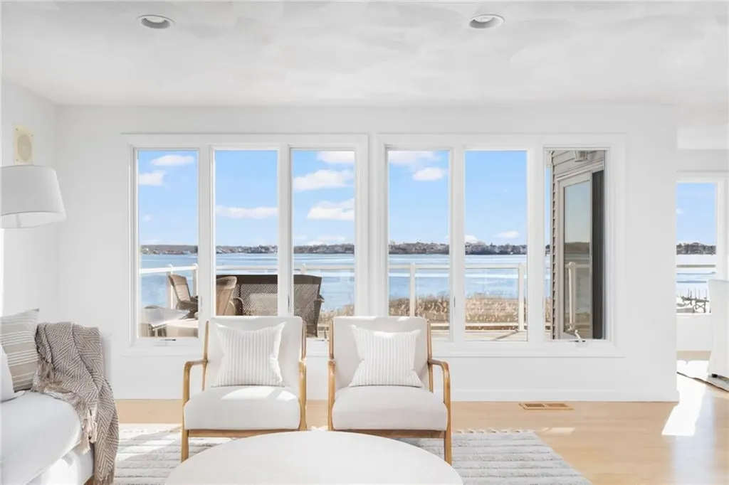 182 South Jerry Cove Road South Kingstown RI 02879