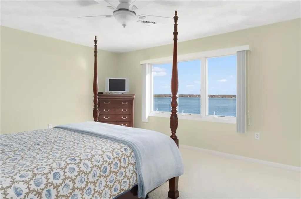 182 South Jerry Cove Road South Kingstown RI 02879