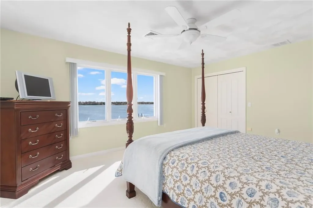 182 South Jerry Cove Road South Kingstown RI 02879