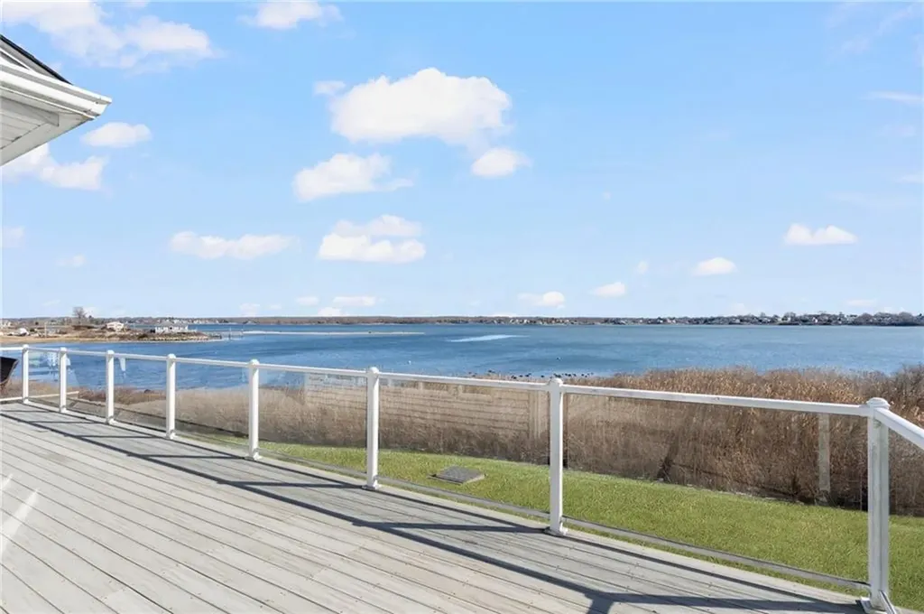 182 South Jerry Cove Road South Kingstown RI 02879