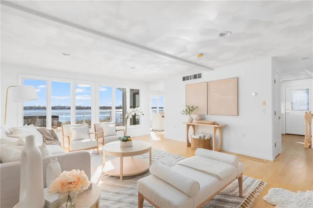 182 South Jerry Cove Road South Kingstown RI 02879