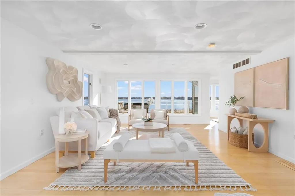 182 South Jerry Cove Road South Kingstown RI 02879