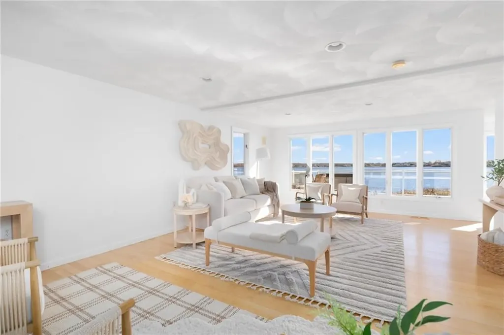 182 South Jerry Cove Road South Kingstown RI 02879