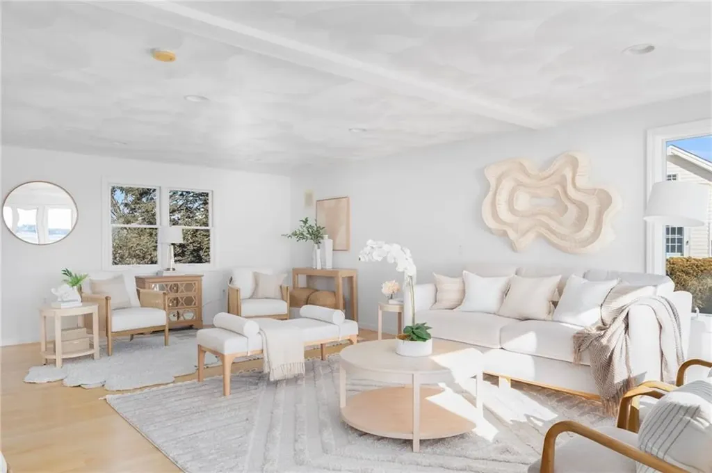 182 South Jerry Cove Road South Kingstown RI 02879