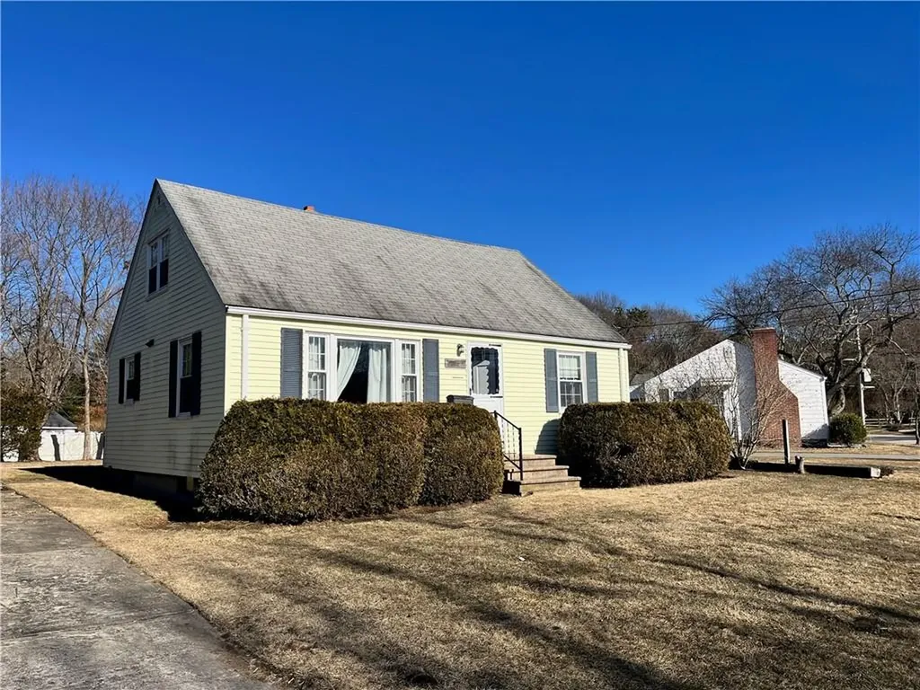 29 Ideal Court Warwick RI 02818