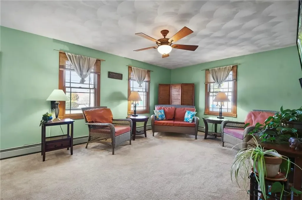 12 Matthew Court Warren RI 02885
