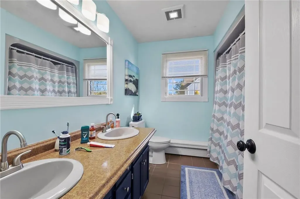 12 Matthew Court Warren RI 02885