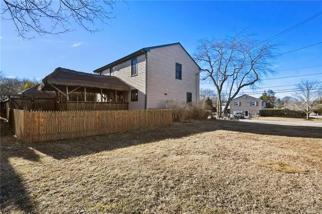 12 Matthew Court Warren RI 02885