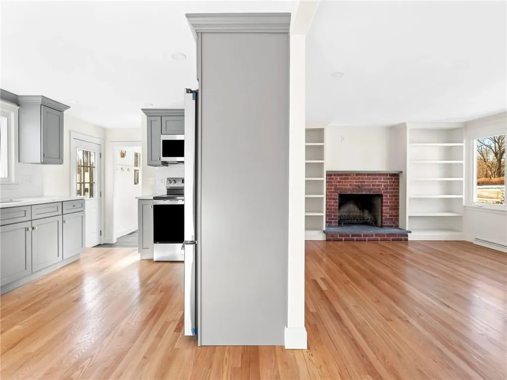 11 Amanda Court Cranston RI 02920