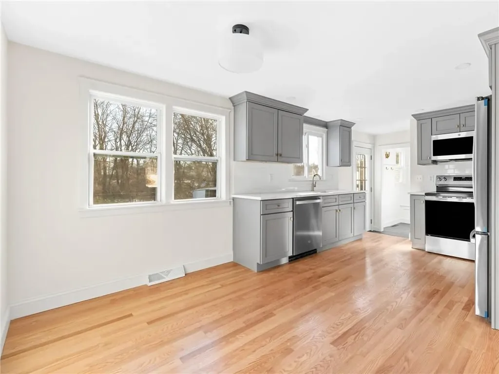 11 Amanda Court Cranston RI 02920