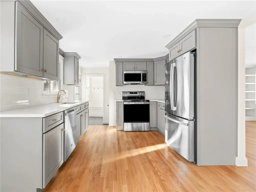 11 Amanda Court Cranston RI 02920