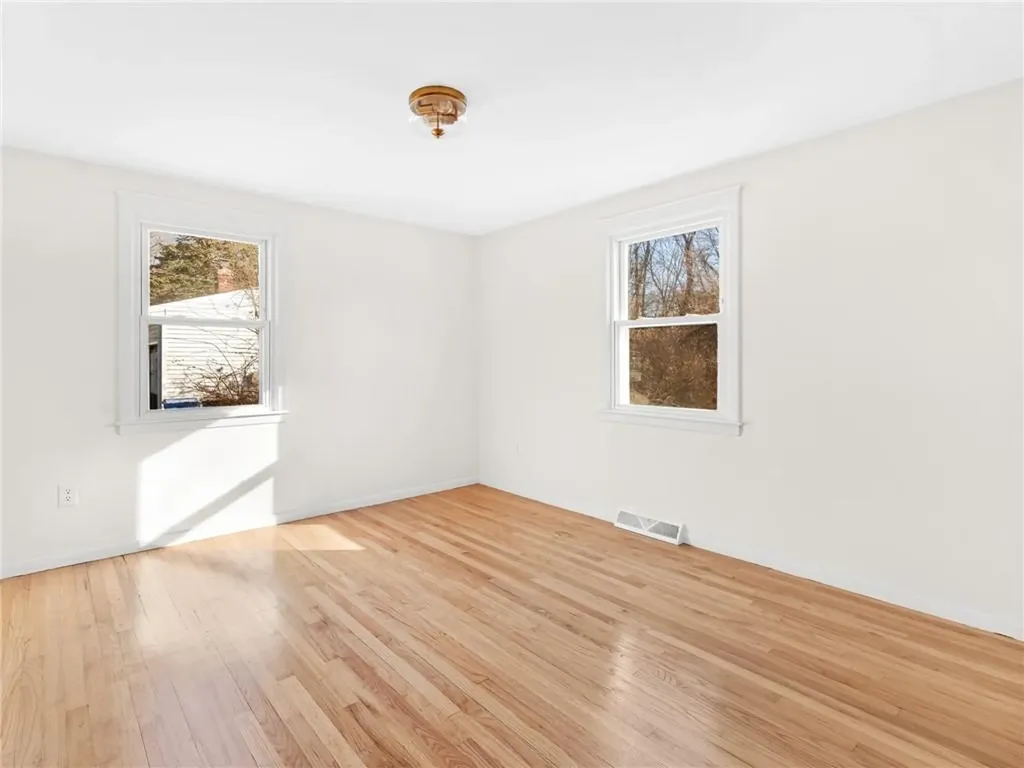 11 Amanda Court Cranston RI 02920