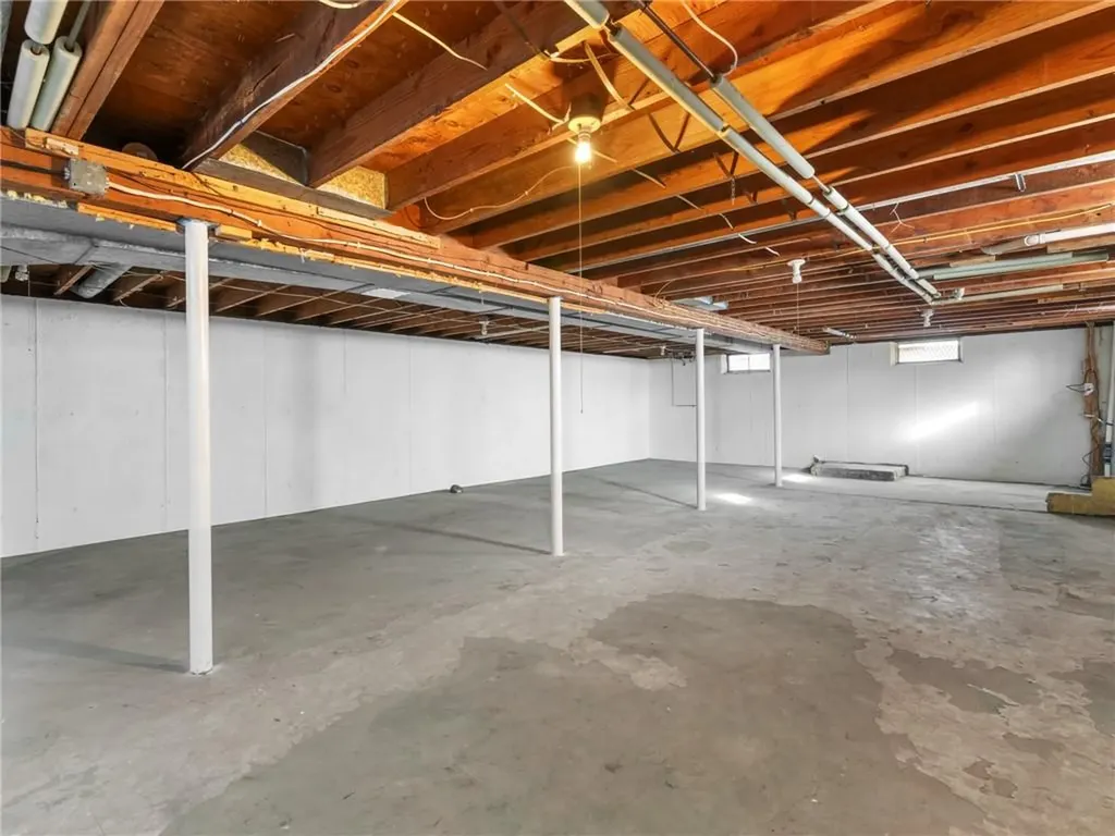 11 Amanda Court Cranston RI 02920