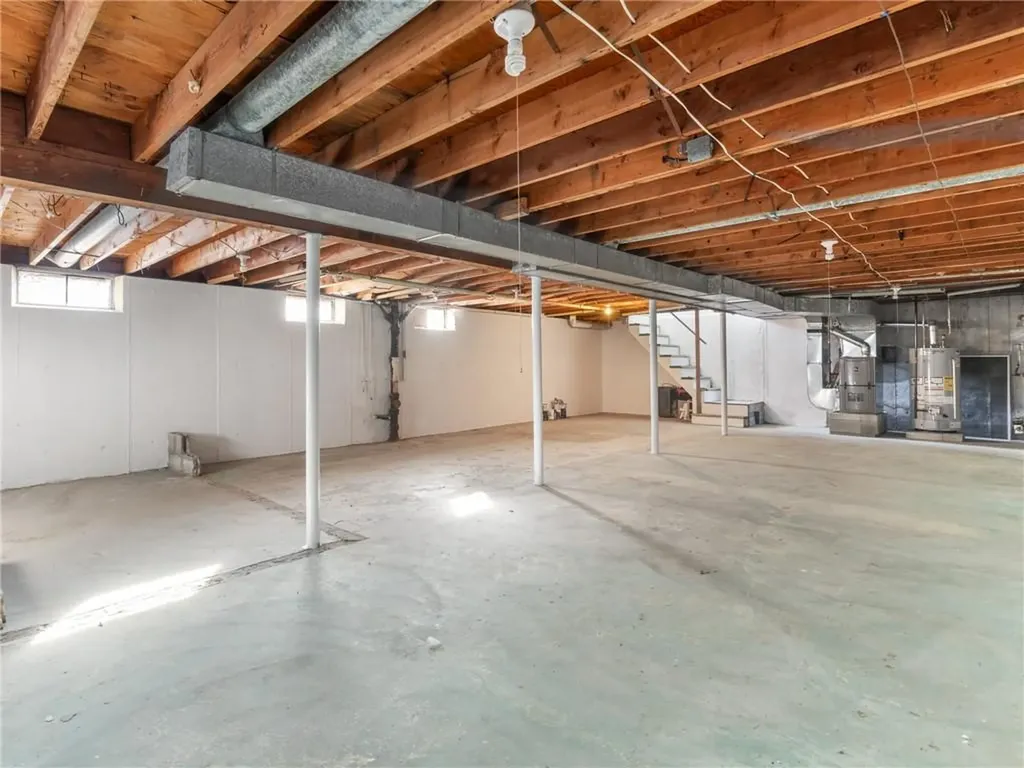 11 Amanda Court Cranston RI 02920