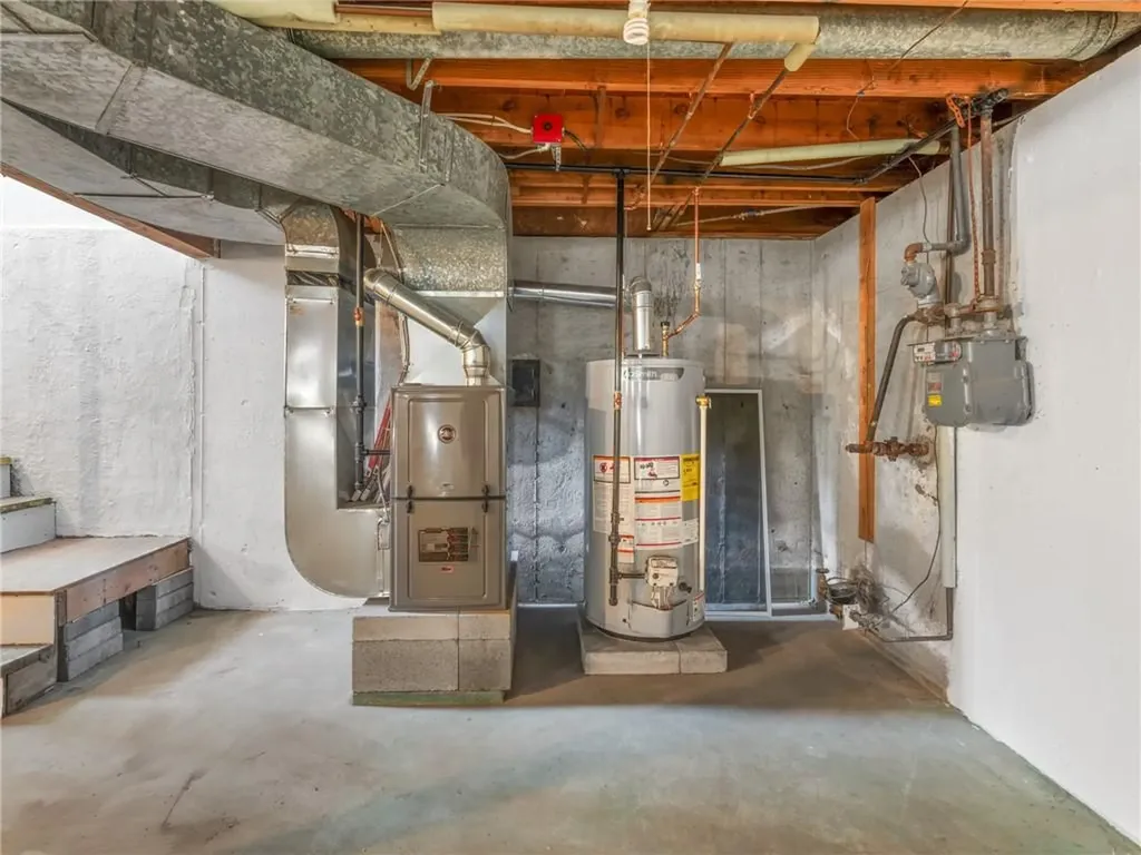 11 Amanda Court Cranston RI 02920