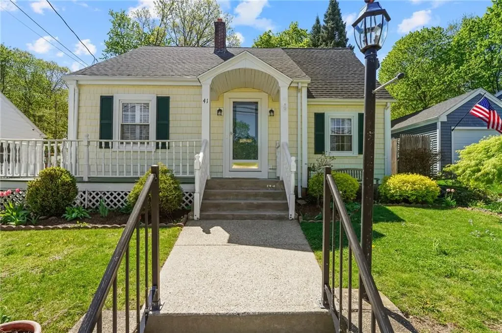 41 River Road Lincoln RI 02865