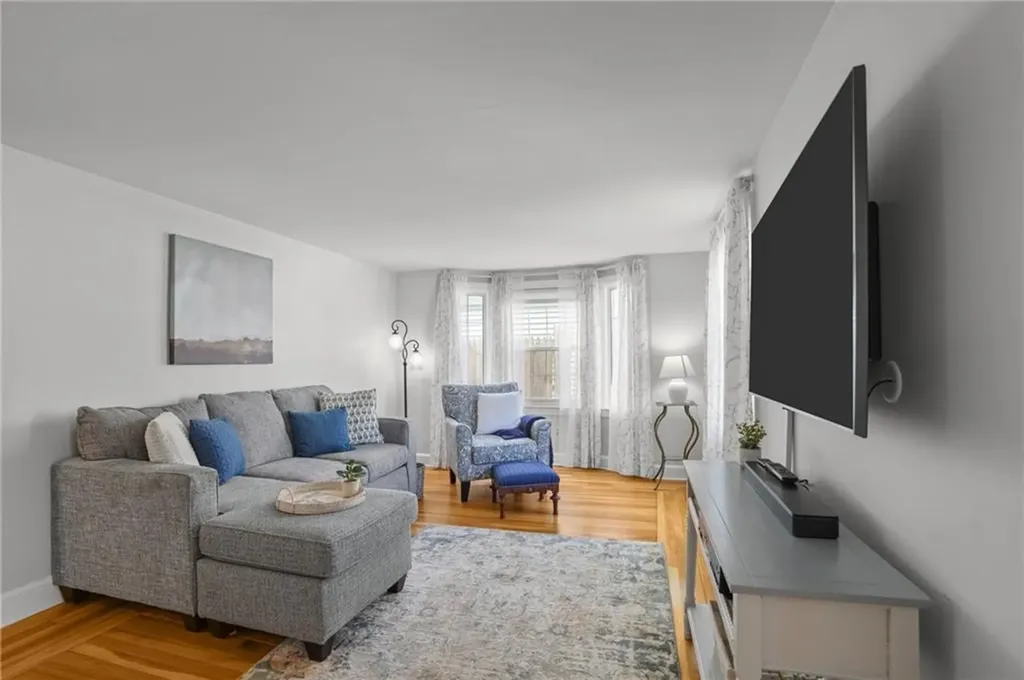 41 River Road Lincoln RI 02865