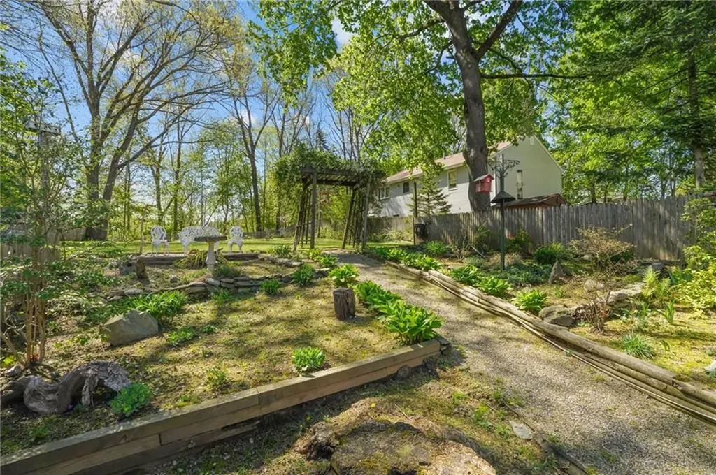 41 River Road Lincoln RI 02865