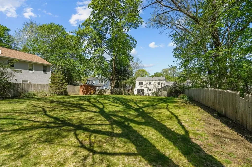 41 River Road Lincoln RI 02865