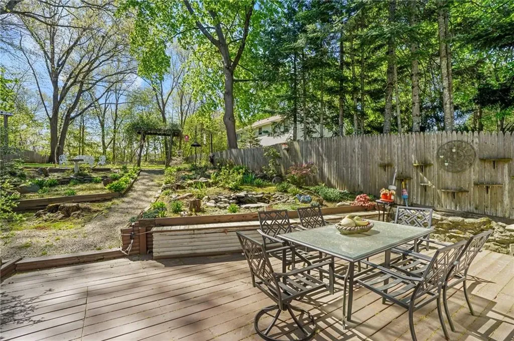 41 River Road Lincoln RI 02865