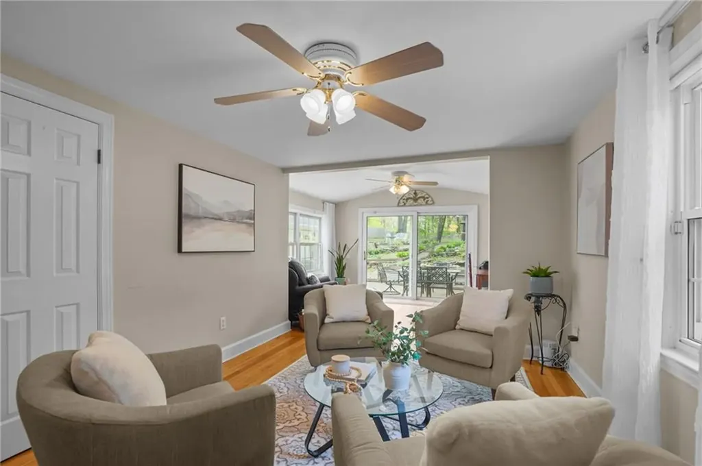 41 River Road Lincoln RI 02865