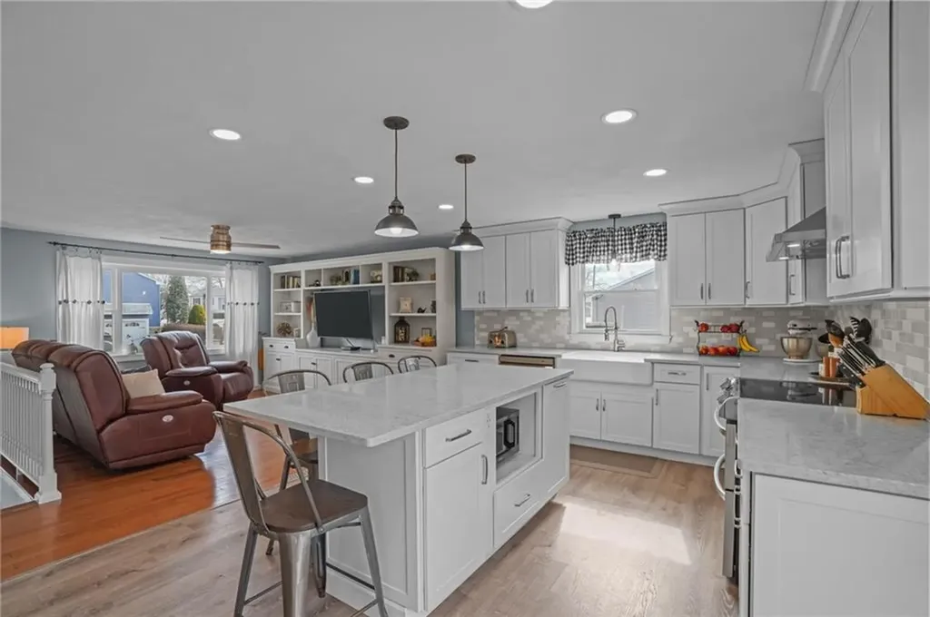 56 Verdant Drive Cranston RI 02920