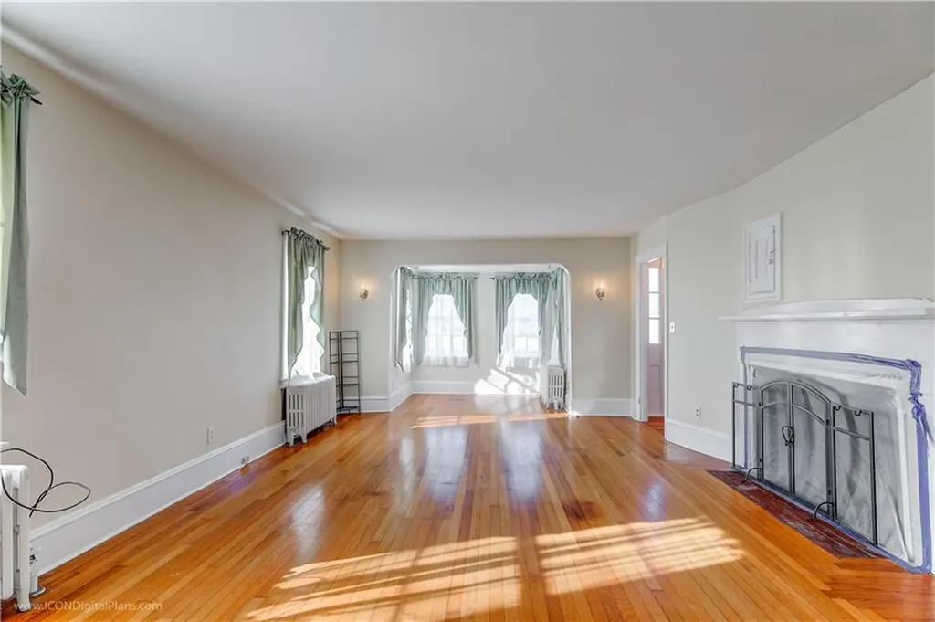 4168 Main Road Tiverton RI 02878