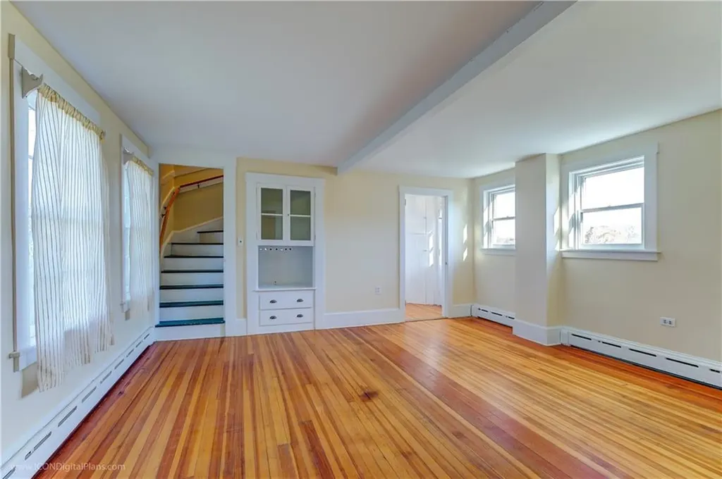 4168 Main Road Tiverton RI 02878