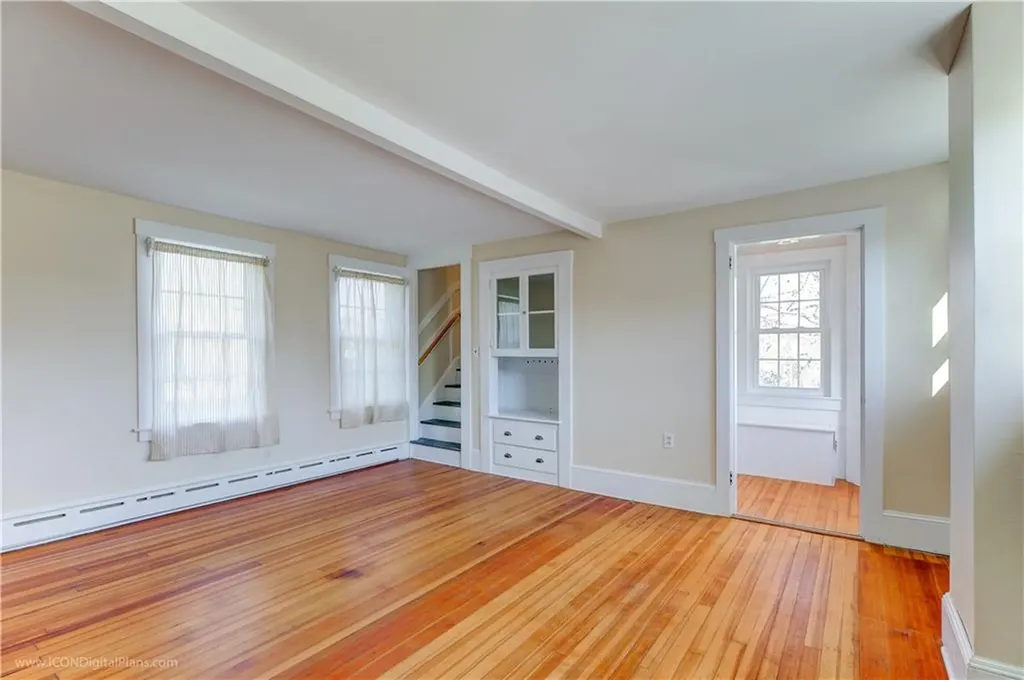 4168 Main Road Tiverton RI 02878