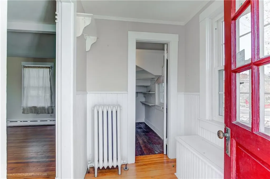 4168 Main Road Tiverton RI 02878