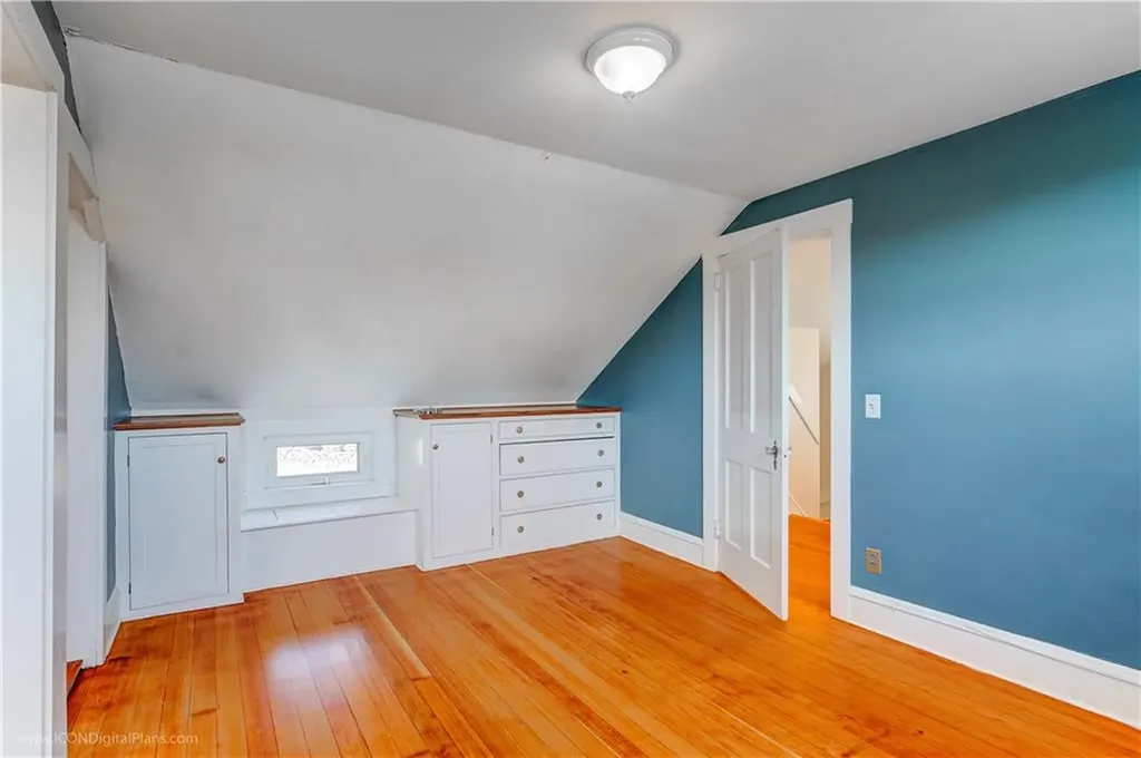 4168 Main Road Tiverton RI 02878
