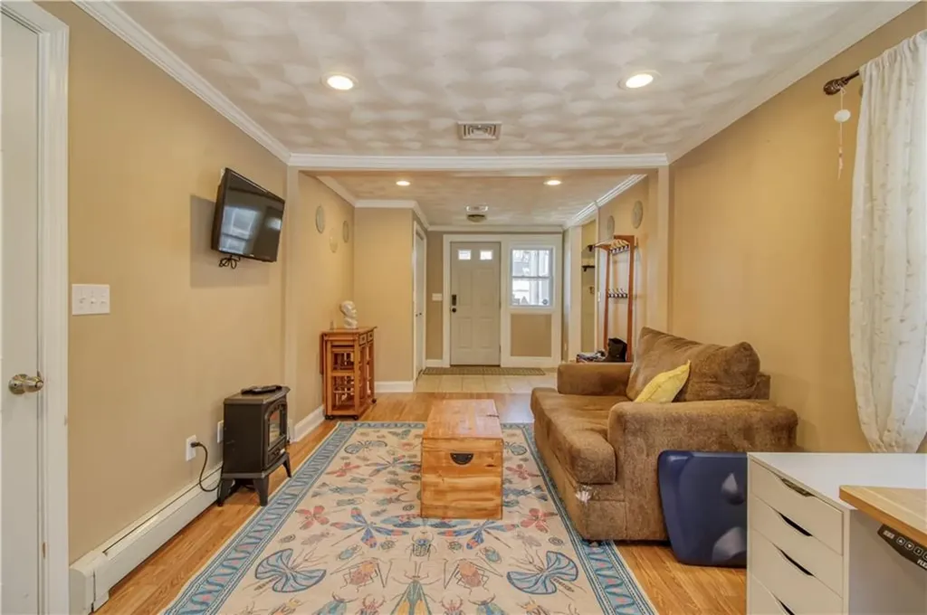 60 Country Hill Road Cumberland RI 02864