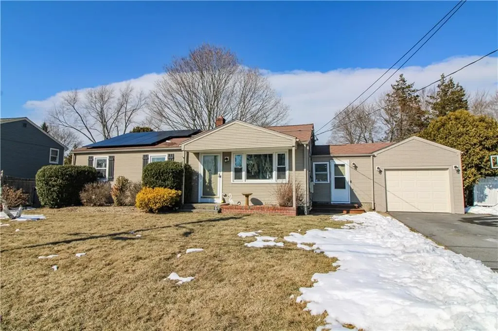 60 Country Hill Road Cumberland RI 02864