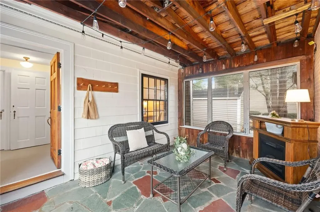 60 Elmcroft Avenue Providence RI 02908