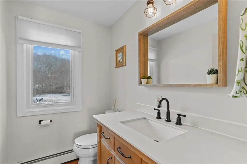 2794 Warwick Avenue Warwick RI 02889