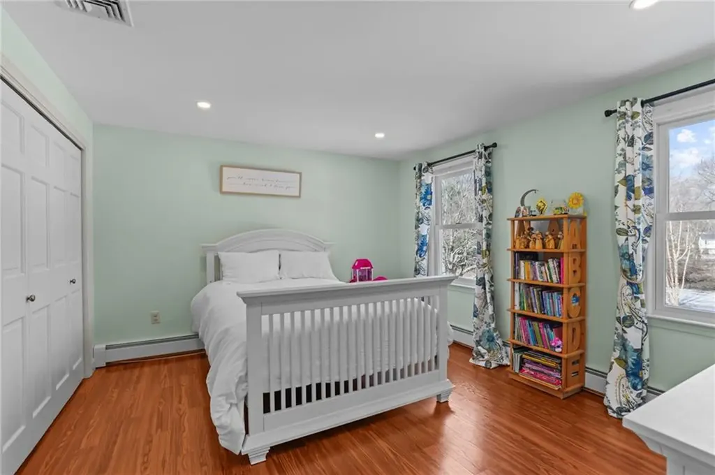 2794 Warwick Avenue Warwick RI 02889