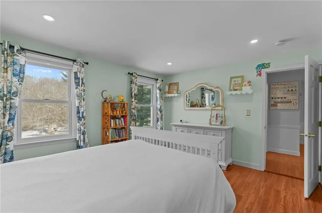 2794 Warwick Avenue Warwick RI 02889