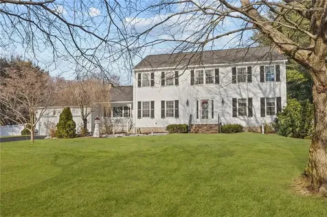 2794 Warwick Avenue Warwick RI 02889