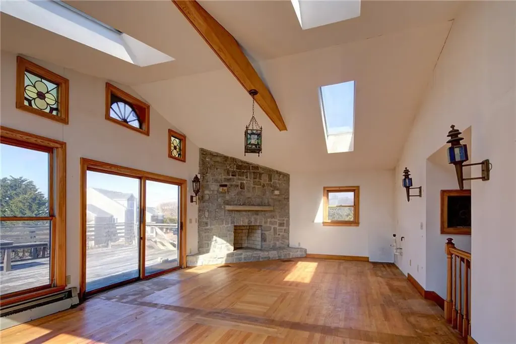 173 Coggeshall Avenue Newport RI 02840