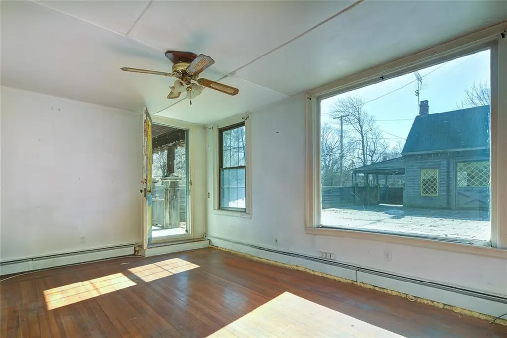 173 Coggeshall Avenue Newport RI 02840