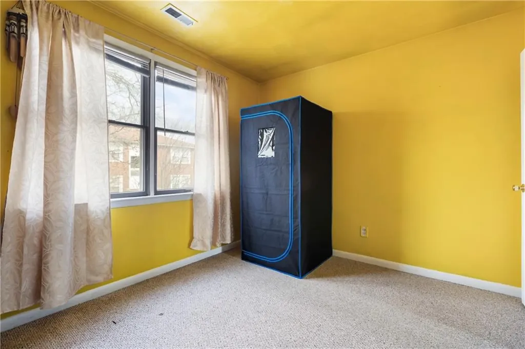 35 37 Seneca Avenue Pawtucket RI 02860