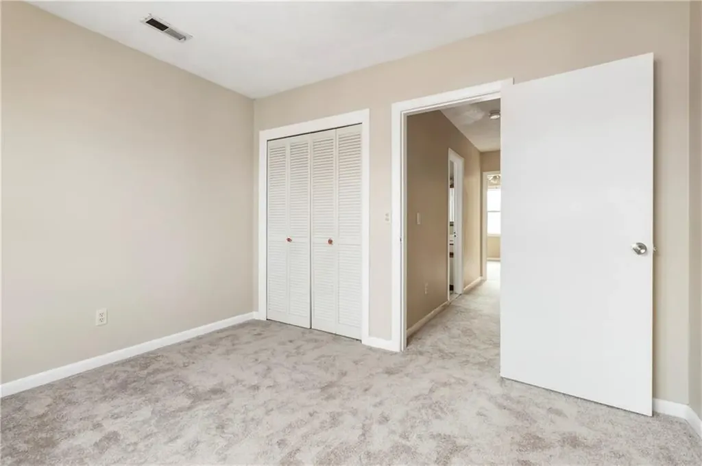 35 37 Seneca Avenue Pawtucket RI 02860