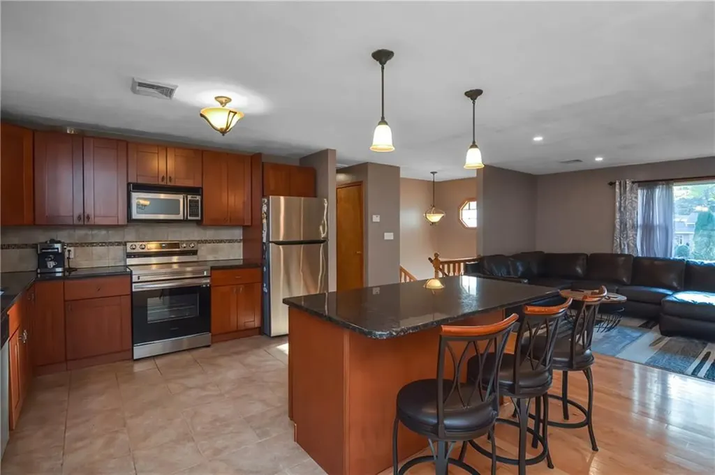 12 Price Lane Smithfield RI 02917