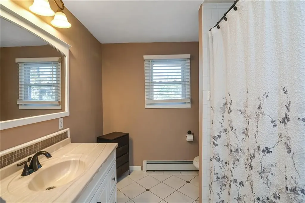 12 Price Lane Smithfield RI 02917