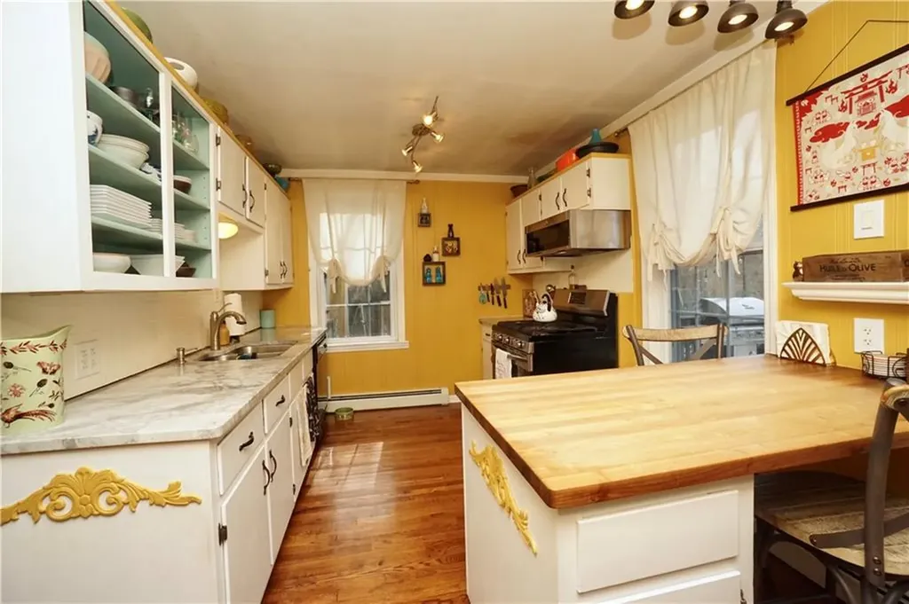 139 Palmer Avenue Warwick RI 02889