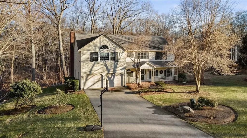 90 Signal Ridge Way East Greenwich RI 02818