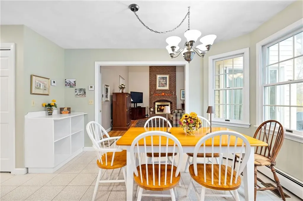 90 Signal Ridge Way East Greenwich RI 02818